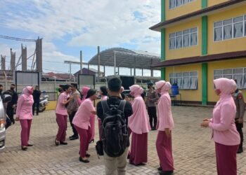 Kunker Ketua Umum Yayasan Kemala Bhayangkari Kunjungi Sekolah Kemala Bhayangkari Kabupaten Kubu Raya.