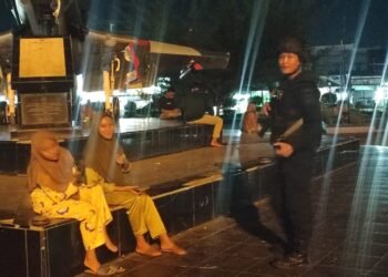 Brimob Polda Kalbar Kembali Melaksanakan Patroli Disejumlah Titik-Titik Yang Dianggap Rawan Akan Tindakan Kejahatan Di Provinsi Kalimantan Barat.