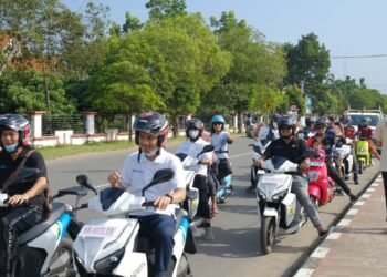 Gandeng Dinas Perkim LH Ketapang, PLN UP3 Ketapang Gelar Sunmori Motor Listrik.