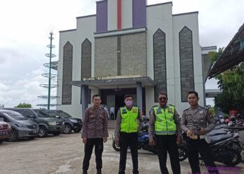 Polsek Sungai Raya Amankan Sejumlah Gereja Dalam Rangka Memperingati Perayaan Kenaikan Isa Al Masih Tahun 2022.