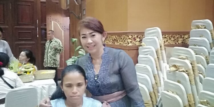 Pelatihan Membuat Pejati dan Banten Beakaon untuk Tuna Netra: Program Pemberdayaan Korwil Bali Puskor Hindunesia.