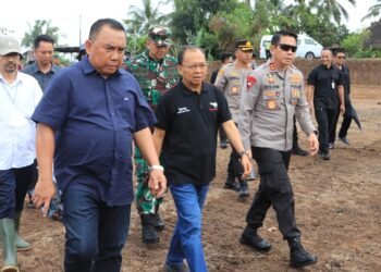 Guna Memastikan Kelancaran dan Kesiapan Groundbreaking Jalan Tol, Bupati Tamba Dampingi Gubernur Koster Tinjau Lokasi.