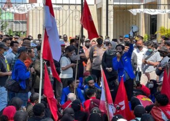 Aksi Unjuk Rasa Penolakan Kenaikan BBM di Jawa Timur Berjalan Aman dan Kondusif.