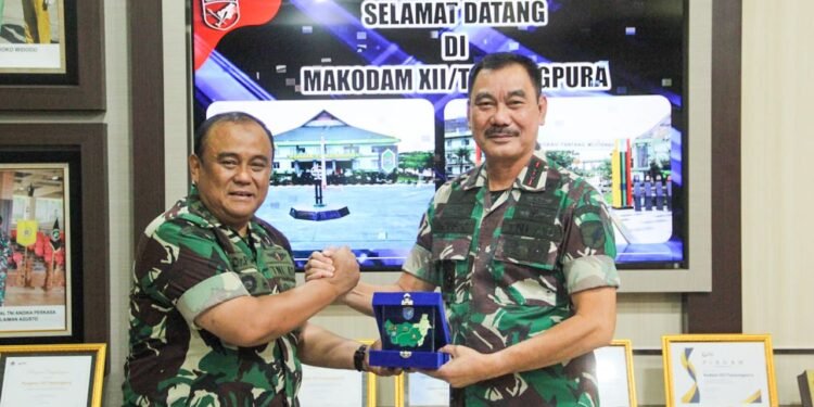 Pangdam XII/Tpr Terima Kunjungan Kerja Kapuskesad.