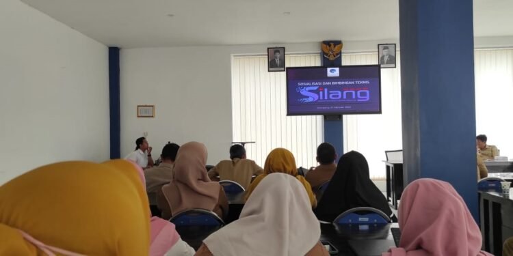 Melalui Inovasi Mantan Terindah, Dinas Kominfo Sampang ajak Perangkat Daerah untuk maksimalkan Fungsi Website.