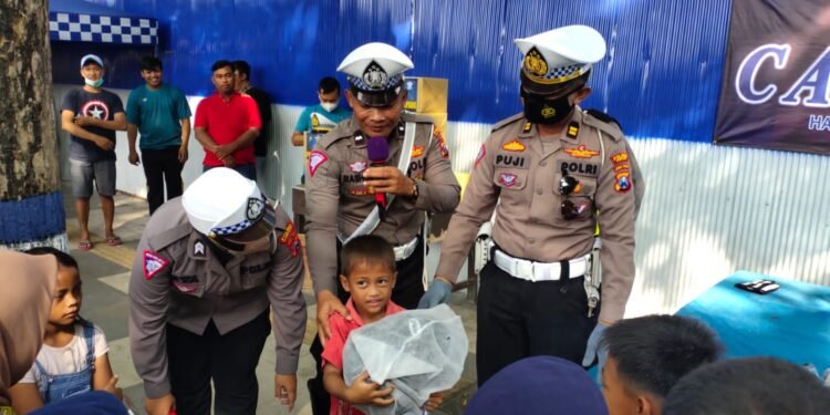 Kegiatan Olahraga dan Senam Bersama Menjadi Tema Satlantas Polres Sampang Dalam Rangka Hari Bhayangkara Ke-67 TH.
