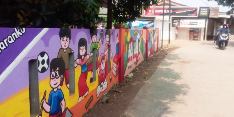 Mantab”, Korlas dan Komite Sekolah SDN Tridayasakti 04 Kompak Adakan Mural Kurikulum Merdeka.