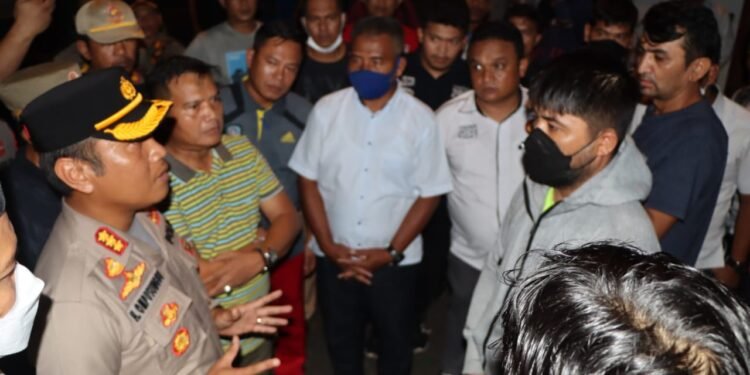 Melewati Batas Waktu, Polresta Tanjungpinang Bubarkan Aksi Unjuk Rasa Warganegara Afganistan Secara Persuasif.