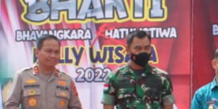 Pangdam XII/Tpr dan Kapolda Lepas Peserta Rally Wisata Bhakti Bhayangkara Khatulistiwa.