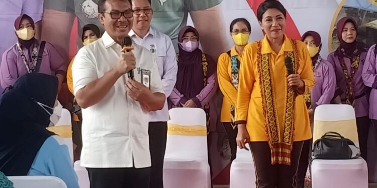 Ketum Dharma Pertiwi Kungker ke Kalbar di Dampingi Kepala BKKBN RI.