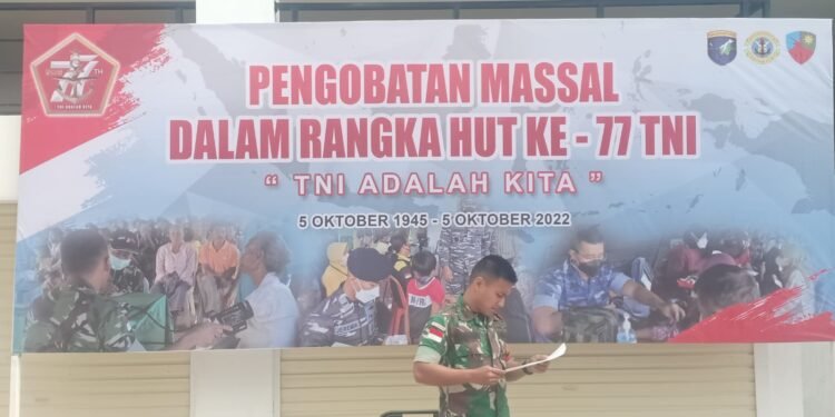 Kodam XII/Tpr Adakan Pengobatan Masal Geratis Dalam Rangka HUT TNI Ke-77 di Perbatasan Entikong.
