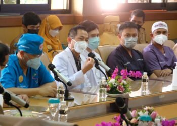 Forkopimda Jatim Jenguk Korban Tragedi Kanjuruhan, Pastikan Beri Perawatan Maksimal.
