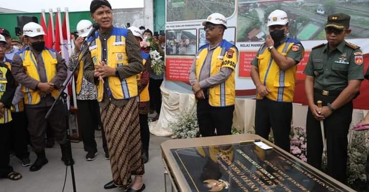Resmikan Flyover Ganefo Mranggen, Ganjar: Semoga Bermanfaat, Dampaknya Nanti Saya Urus.