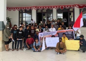 223 CPMI Tujuan Polandia Gagal Berangkat, “SBMI maju Menuntut Janji Pengembalian Uang Kepada PT. Bagoes Bersaudara”.