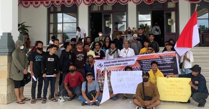 223 CPMI Tujuan Polandia Gagal Berangkat, “SBMI maju Menuntut Janji Pengembalian Uang Kepada PT. Bagoes Bersaudara”.