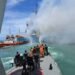 TNI-AL Bantu Upaya Pemadaman dan Evakuasi ABK MV. ABU SAMAH Yang Terbakar.