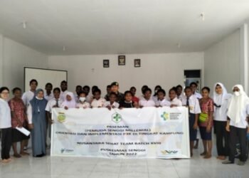 Bersama Nusantara Sehat, Satgas Yonif 126/KC Beri Pembekalan P3K Kepada Siswa Perbatasan di Papua.