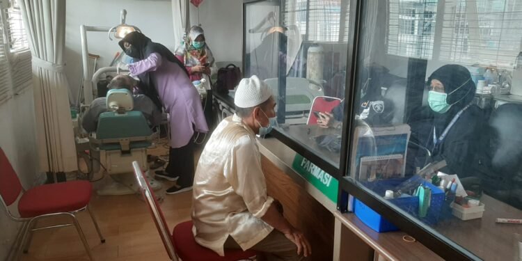 Maksimalkan Layanan Kesehatan, Warga Binaan Lapas Pekanbaru Berobat Gigi.