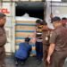 Luar Biasa Kajati Kalbar Dr. Mashudy Pimpin Langsung Pengecekan 14 Kontainer di Pelabuhan Pontianak.