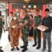 Kodim 0726/Sukoharjo Gelar Baksos Bagikan Paket Beras Kepada Warga tak mampu di desa Cemani.