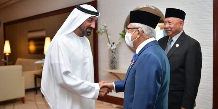 Wapres Ajak Dubai Holding Tanam Investasi di Sejumlah Sektor mulai dari Pariwisata hingga Infrastrukur Pembangunan IKN.