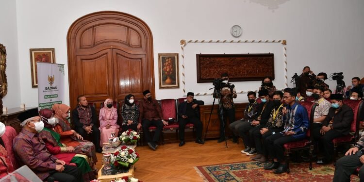 Bertemu Mahasiswa Indonesia di Mesir, Wapres Dorong Penguatan Islam Wasathiyah.