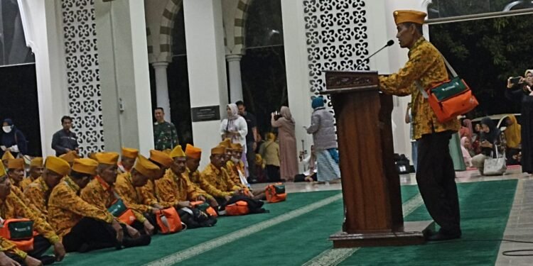 Kodam III/Slw Berangkatkan 70 Veteran Seroja Ke Tanah Suci.