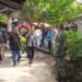 Wujud kepedulian Babinsa Serengan Takziah di Wilayah Binaan.