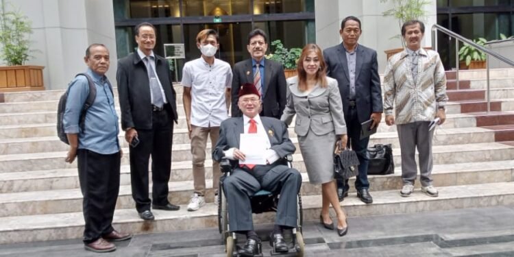 Perihal Farmasi Terus Bergulir 8 Organisasi Resmi Serahkan Gugatan Ke Mahkamah Agung.