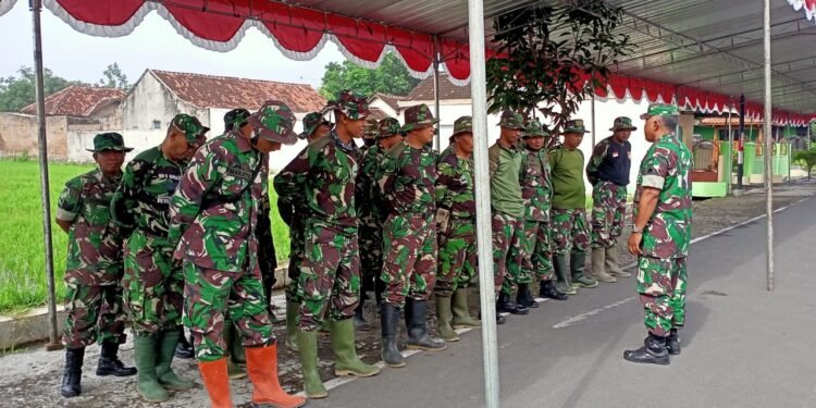 Sasaran Fisik dan Non Fisik Selesai, Persiapan Penutupan TMMD Sengkyung Tahap III di desa Jati, Kec. Gatak, Sukoharjo.