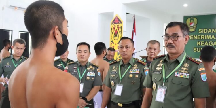Sidang Parade Tingkat Pusat Penerimaan Cata PK Reguler dan Keagamaan Gel. II TA 2022 di Pimpin Langsung Oleh Pangdam XII/Tpr.