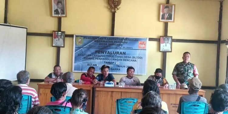 Warga Gunakan BLT – DD Untuk Keperluan Sehari-hari di Berikan Himbauan Oleh Babinsa Sebarra.