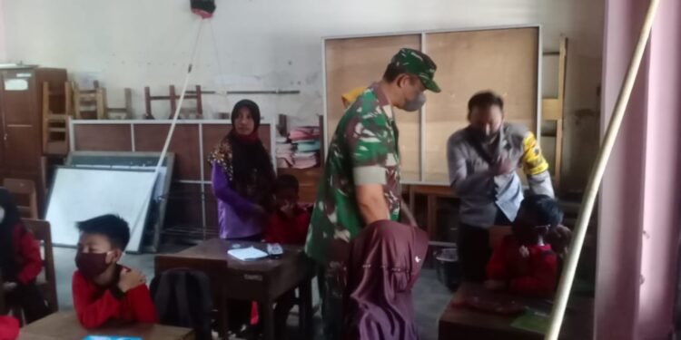 Babinsa Ikut Sukseskan Program BIAN di Wilayah Binaan.