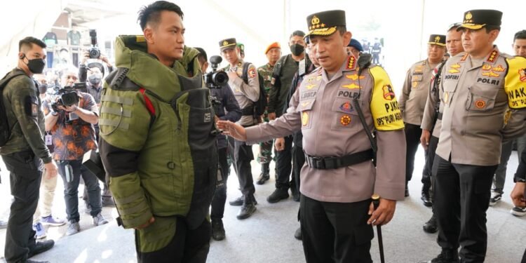 Cek Peralatan dan Kesiapan Personel, Kapolri: Semua Tergelar dengan Baik.