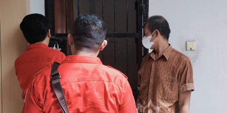 Bebas Dari Rutan Dumai, WN Myanmar Diserahkan Imigrasi Dumai ke Rudenim Pekanbaru Untuk di Deportasi.