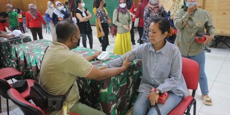 Sosialisasikan Penurunan Stunting, BKKBN Provinsi Jawa Tengah Kodim 0726/Sukoharjo Gelar Layanan KB.