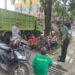 Komsos Babinsa kemlayan Komsos Selipkan Jaga Kebersihan Lingkungan.