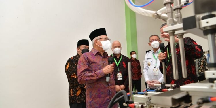 Tinjau Pabrik Pengolahan Produk Siap Ekspor, Wapres Harapkan _’One Village One Industry’_ Diikuti Daerah Lain.