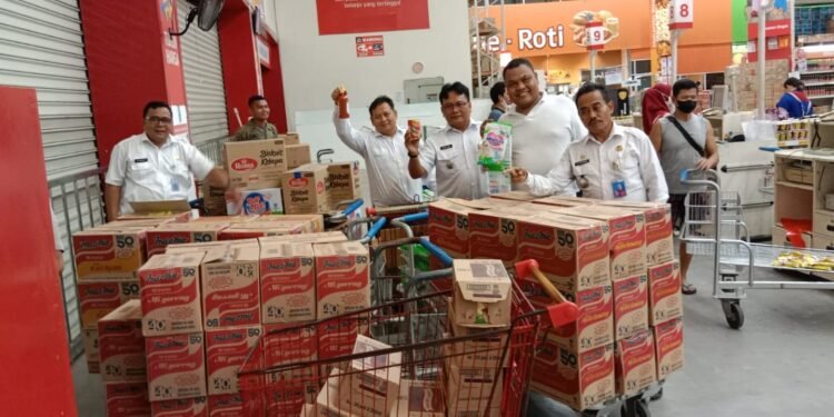 Para Camat Se Kabupaten Bekasi Kompak Menyalurkan Bantuan Kepada Korban Gempa Cianjur.
