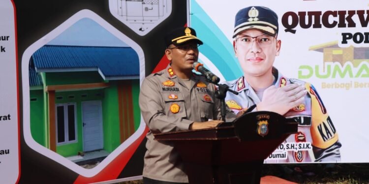 Kapolres Dumai Inisiasi Program ‘Berseri’, Targetkan Bedah 2 Rumah Warga Tidak Mampu Setiap Bulan.