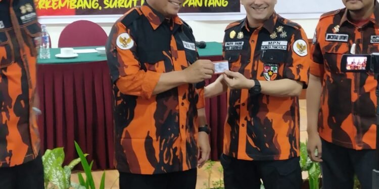 Hadir Dikegiatan Diklat Kaderisasi Se-Kepri, Gubernur Ansar Ahmad Resmi Menjadi Anggota Pemuda Pancasila.