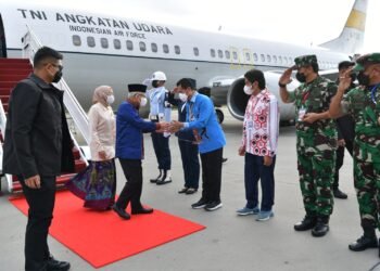 Setelah Tempuh Penerbangan Lebih dari 5 Jam, Wapres Tiba di Jayapura