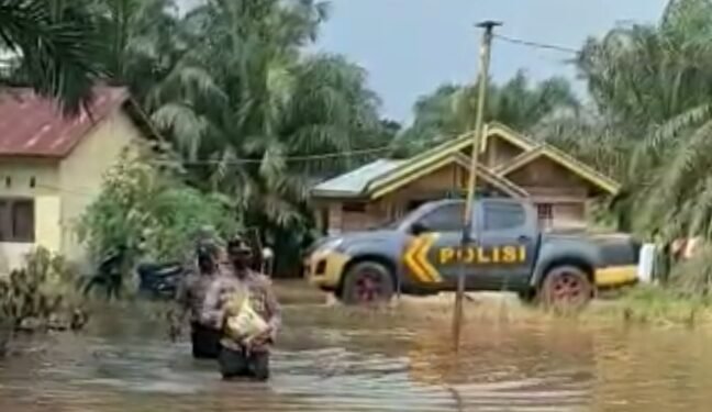 Luar Biasa, Respon Cepat Kapolsek Kepenuhan Tangani Ratusan Korban di Rantau Binuang Sakti.