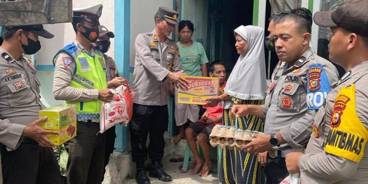 Dihari Disabilitas Internasional, Polsek Tapung Hilir Berikan Bantuan Sosial Kepada Penyandang Disabilitas.