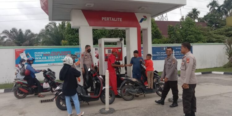 Ciptakan Kamtibmas Kondusif, Polsek Tambang Gencar Patroli ke SPBU, Pasar dan Tempat Keramaian.