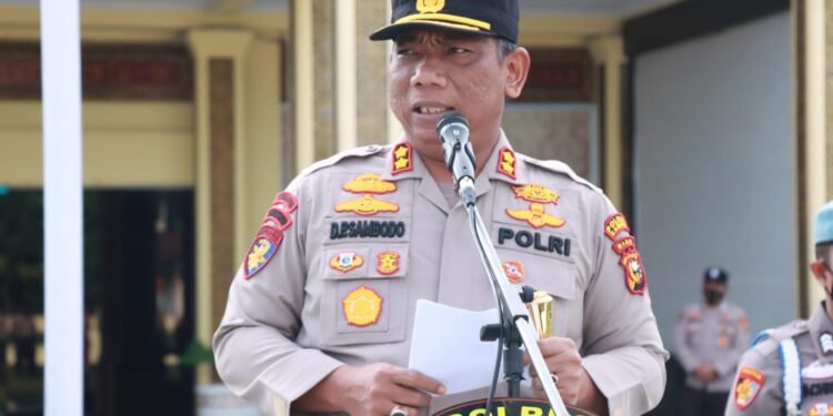14 Anggota Berprestasi dan Berdedikasi Tinggi, Terima Penghargaan dari Kapolres Kampar.