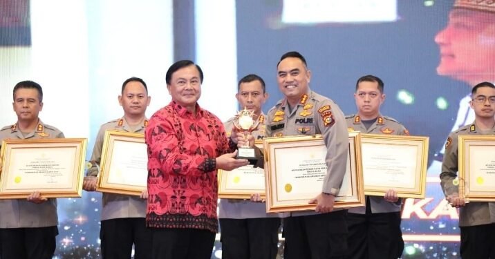 Polresta Pekanbaru Raih Predikat Terbaik Pertama Kompolnas Award Tahun 2022.