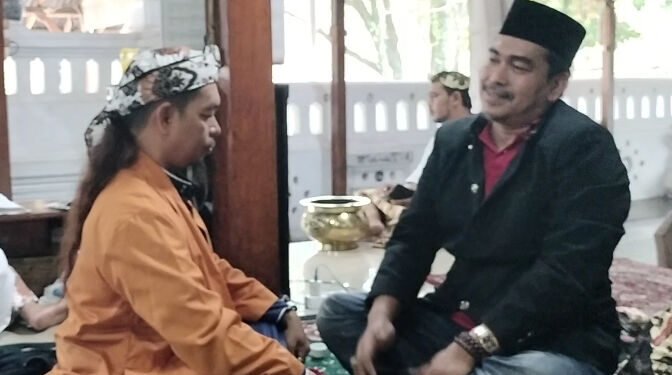 Dr.(c) Syarif M. Hamdani Alkaf. S.H,,MH Sambangi Patih Amaluddin Juga Raden Hamzaiya di Keraton Kanoman Cirebon.