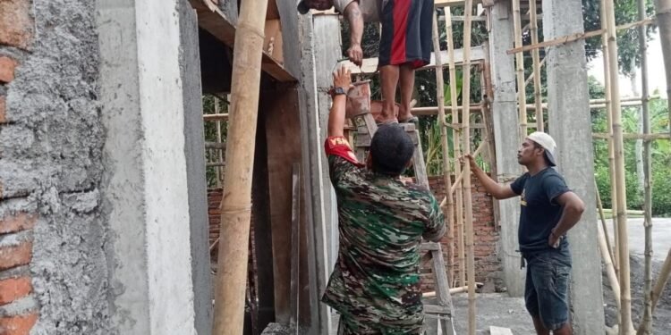 Peduli Sarana Tempat Ibadah, Babinsa Bantu Bangun Masjid.