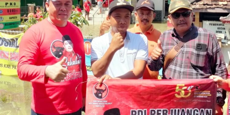 Pati Dilanda Banjir, Ketua DPRD Kabupaten Pati Turun Bagikan Sembako.